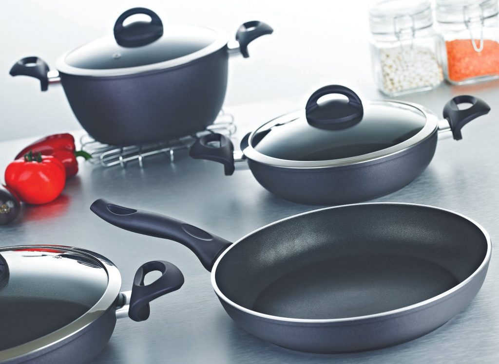 Teflon cookware set